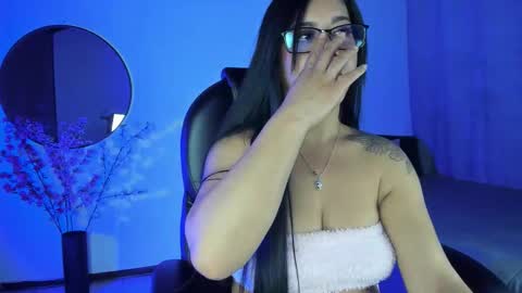 Snapshot of cami_smile1 chatting on October 24, 2025, 5:48 am Camila online show from October 24, 2025, 5:48 am