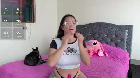 Snapshot of cami_suarez_1 chatting on May 30, 2026, 12:57 pm online show from May 30, 2026, 12:57 pm