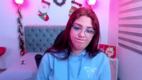 Camila Osorio online show from December 20, 2024, 10:05 am
