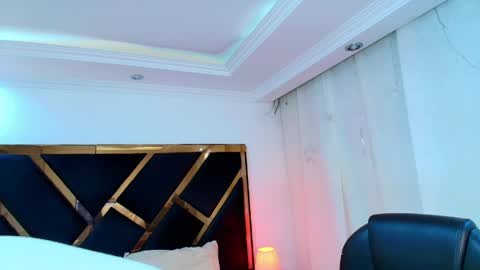 Camila Osorio online show from April 17, 2026, 9:18 pm