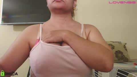 Camila  online show from September 27, 2025, 4:34 pm