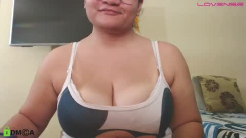 Camila  online show from November 29, 2025, 9:51 pm