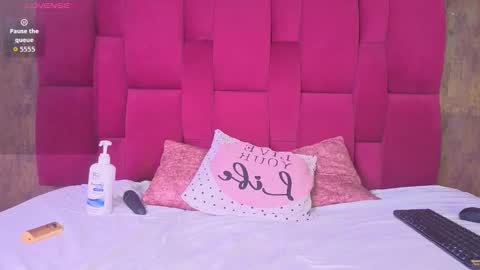 Snapshot of camila__bouzas chatting on March 7, 2026, 10:45 am camila__bouzas online show from March 7, 2026, 10:45 am