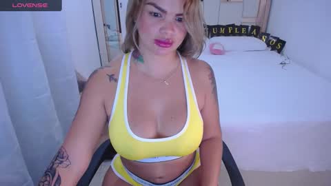 Snapshot of camila__palmer chatting on January 26, 2025, 12:22 pm online show from January 26, 2025, 12:22 pm