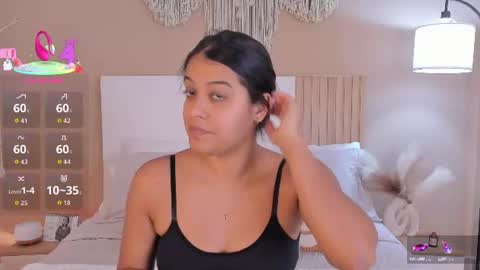 Snapshot of camila_bustamante_ chatting on June 11, 2026, 4:27 pm camila_bustamante_ online show from June 11, 2026, 4:27 pm