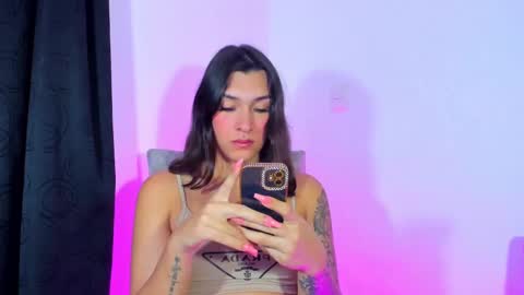  s online show from December 11, 2024, 4:39 am