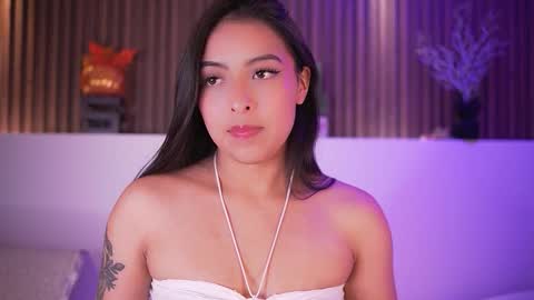 Camila online show from March 18, 2026, 3:31 am