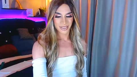 Camila online show from January 4, 2025, 7:55 am