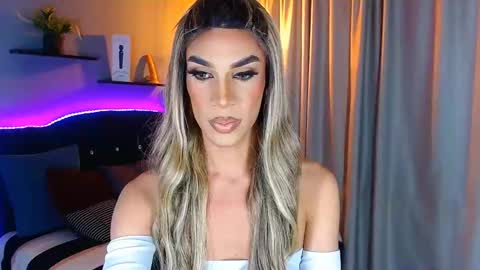 Camila online show from January 21, 2025, 3:37 am