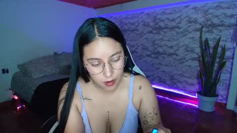 Snapshot of camila_iroose chatting on June 20, 2026, 10:45 pm Camila Roose online show from June 20, 2026, 10:45 pm