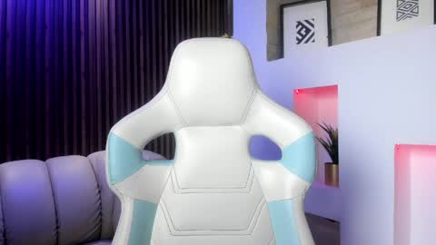 Snapshot of camila_martinez9 chatting on April 20, 2026, 11:35 am camila_martinez9 online show from April 20, 2026, 11:35 am