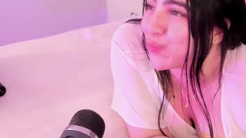 Camila online show from March 27, 2026, 8:26 am