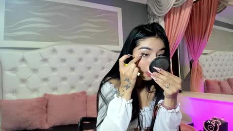 Camila  online show from September 17, 2025, 8:43 pm