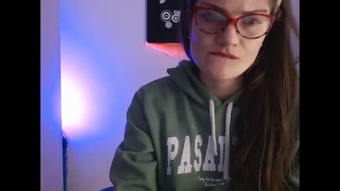 Snapshot of camila_ventura chatting on November 1, 2025, 2:19 pm Camila ventura online show from November 1, 2025, 2:19 pm