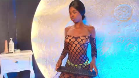 Snapshot of camilaasaenz_ chatting on October 10, 2025, 12:26 pm C A M I L A online show from October 10, 2025, 12:26 pm