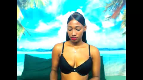 camilaasexyy online show from February 13, 2025, 11:39 am