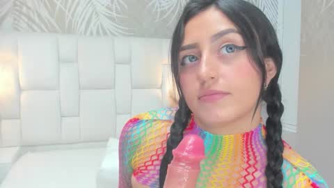 Camila  online show from February 15, 2026, 7:51 am