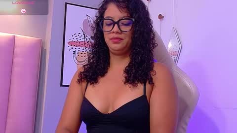 Camila online show from October 29, 2025, 12:29 pm