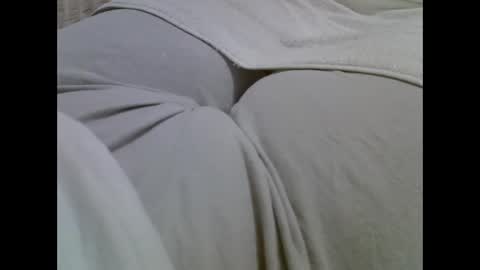 Snapshot of camilaperes69 chatting on April 4, 2026, 1:59 am flash 50 tokens BIG CLIT tits pussy. masturbation big clit 150 tokens fingers inside pussy 1000 tk pump big clit 300 tk online show from April 4, 2026, 1:59 am