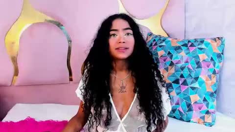 Snapshot of camilaqueenh chatting on November 15, 2025, 3:04 am camilaqueenh online show from November 15, 2025, 3:04 am