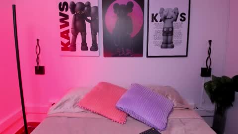 Camila  online show from December 14, 2025, 6:01 pm