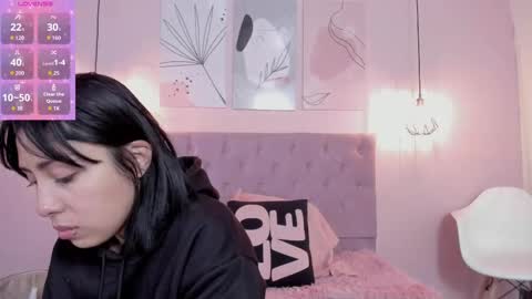 Camila online show from September 20, 2025, 2:40 pm