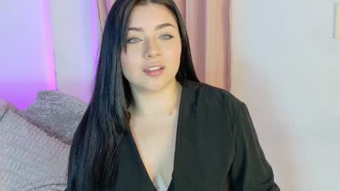 Camila online show from April 4, 2026, 5:21 pm