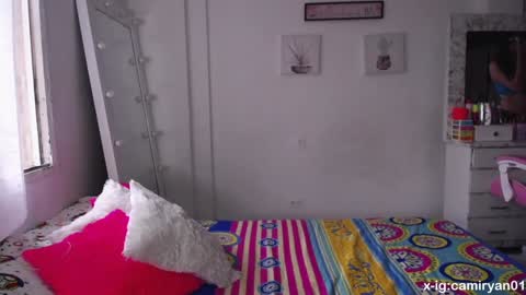 X IGcamiryan01 online show from January 9, 2025, 8:44 pm