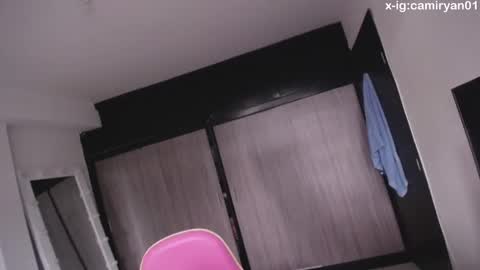 X IGcamiryan01 online show from March 5, 2025, 8:42 pm