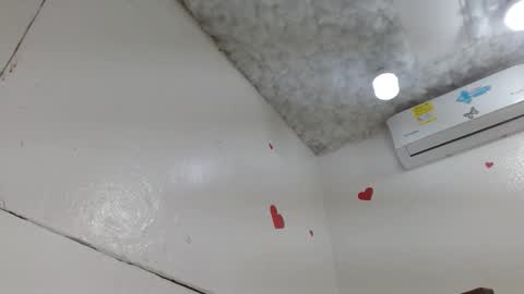 Camila online show from December 18, 2025, 11:00 pm