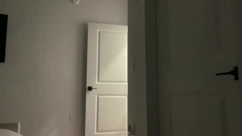 camiliakxoxo online show from January 22, 2025, 3:31 am