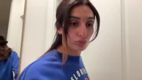 camiliakxoxo online show from March 7, 2025, 3:29 am