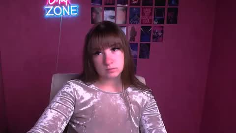 Snapshot of camilla_body chatting on April 28, 2026, 5:34 am Camilla online show from April 28, 2026, 5:34 am