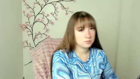 Snapshot of camilla_body chatting on May 10, 2026, 5:34 am Camilla online show from May 10, 2026, 5:34 am