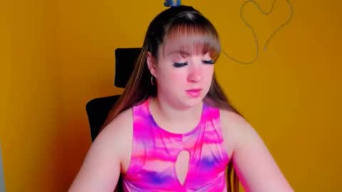 Snapshot of camilla_body chatting on May 19, 2026, 5:58 am Camilla online show from May 19, 2026, 5:58 am