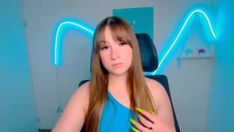 Snapshot of camilla_body chatting on May 21, 2026, 5:53 pm Camilla online show from May 21, 2026, 5:53 pm