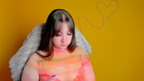 Snapshot of camilla_body chatting on June 17, 2026, 5:32 am Camilla online show from June 17, 2026, 5:32 am