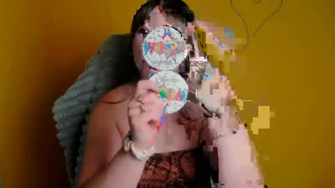 Snapshot of camilla_body chatting on June 18, 2026, 5:30 am Camilla online show from June 18, 2026, 5:30 am