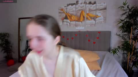 Camilla online show from February 17, 2026, 1:24 am