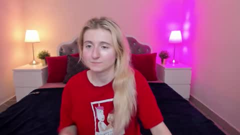 camilladreamer online show from November 3, 2025, 4:41 pm