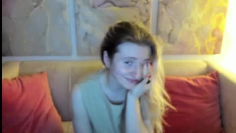 camilladreamer online show from April 19, 2026, 6:10 pm