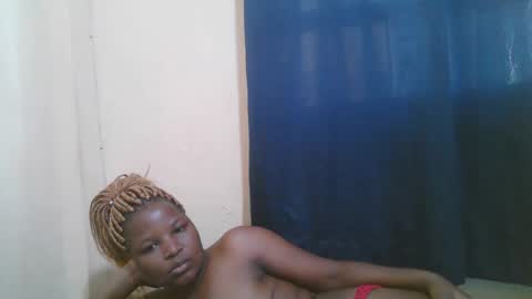 Snapshot of camillah_sweet chatting on February 6, 2026, 7:45 am camillah_sweet online show from February 6, 2026, 7:45 am