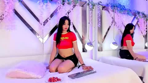    online show from November 3, 2025, 1:23 pm