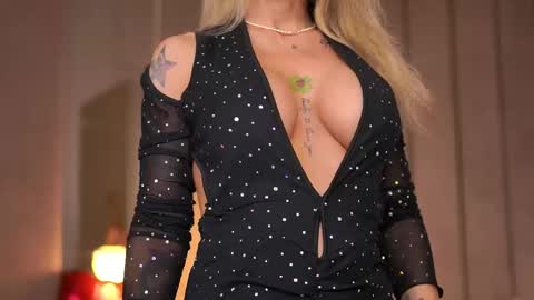 Snapshot of camillastarr chatting on March 6, 2026, 8:27 pm Camy online show from March 6, 2026, 8:27 pm