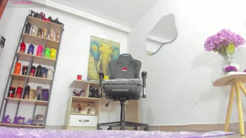 camillevega_01 online show from January 7, 2026, 1:52 am