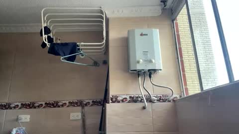 camilo_contre21 online show from January 18, 2025, 8:30 pm