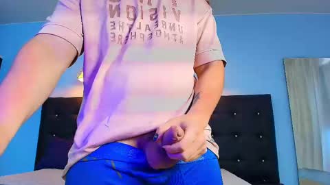 Snapshot of camilo_stark chatting on January 7, 2025, 4:16 pm Camilo online show from January 7, 2025, 4:16 pm