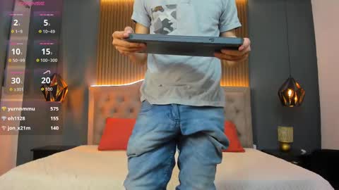 Snapshot of camilo_stark chatting on September 28, 2025, 3:23 am Camilo online show from September 28, 2025, 3:23 am