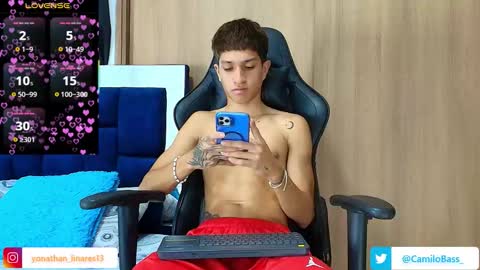 Snapshot of camilobass_ chatting on November 11, 2025, 12:10 am Camilo Bass online show from November 11, 2025, 12:10 am