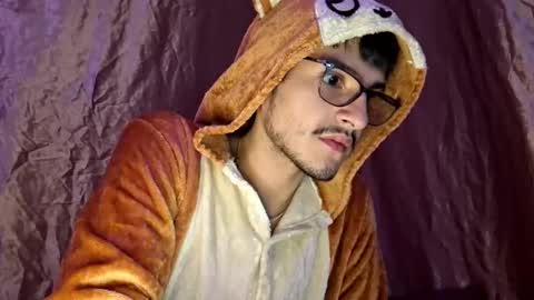 camilor00 online show from November 17, 2025, 12:27 am